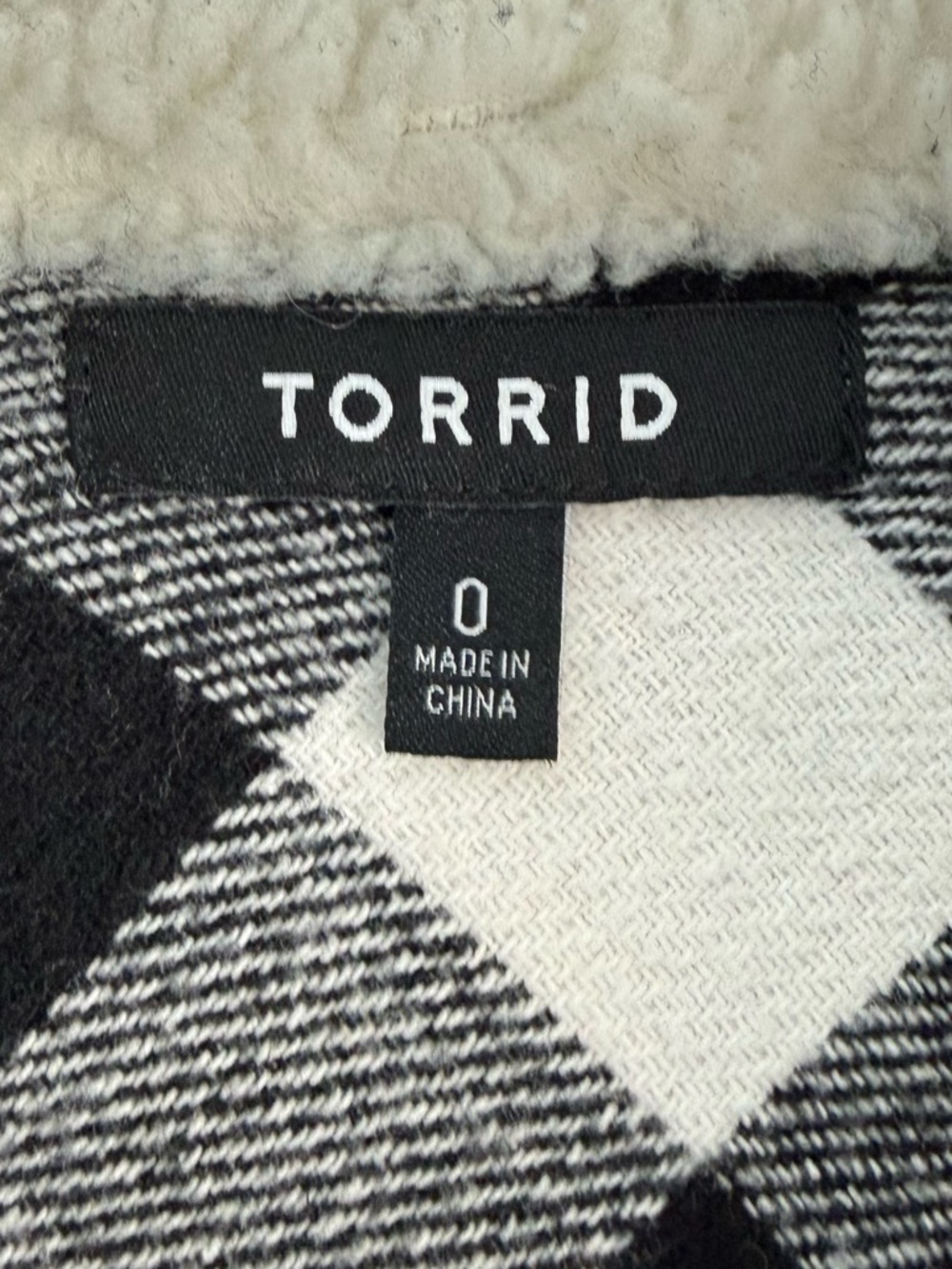 Torrid Black Plaid Brushed Twill & Faux Fur Collar Trucker Jacket Size 0 (Large) - Picture 9 of 12